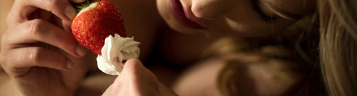 Pourquoi les couples utilisent la nourriture dans leurs moments intimes ?